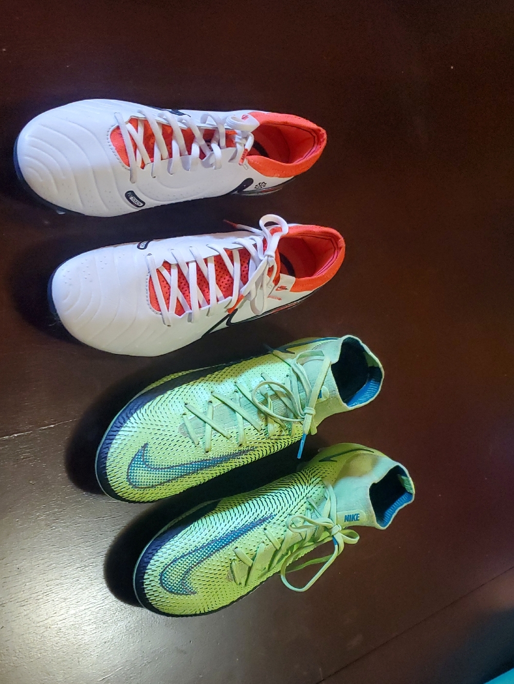 NIKE UPTEMPO 8, AND NIKE PHANTOM GT. SOCCER CLEATS. SIZE 7. UNISEX.